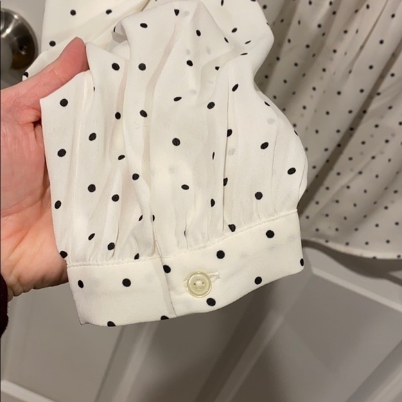 Ann Taylor LOFT Polkadot flowy blouse EUC - Picture 5 of 10